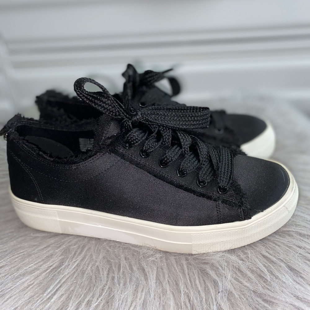 Steve Madden Platform
